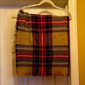 Gently used Green, Red, Tan & White XL Scarf ❤️